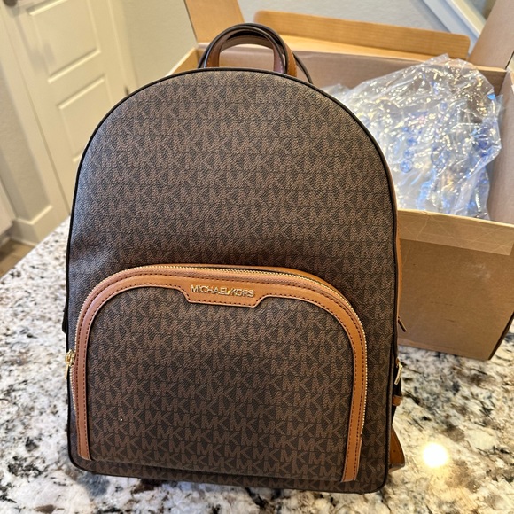 Jaycee Large Logo Backpack / BROWN - Picture 1 of 5